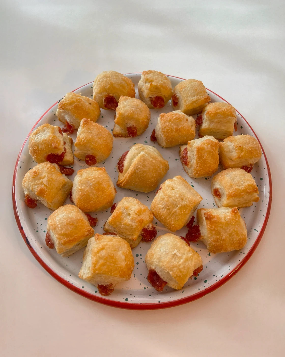 Mini Hojaldre con Bocadillo por 20 unidades